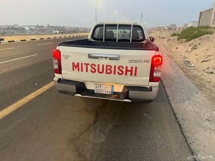 للبيع ميستوبيشي 2020 200l 3