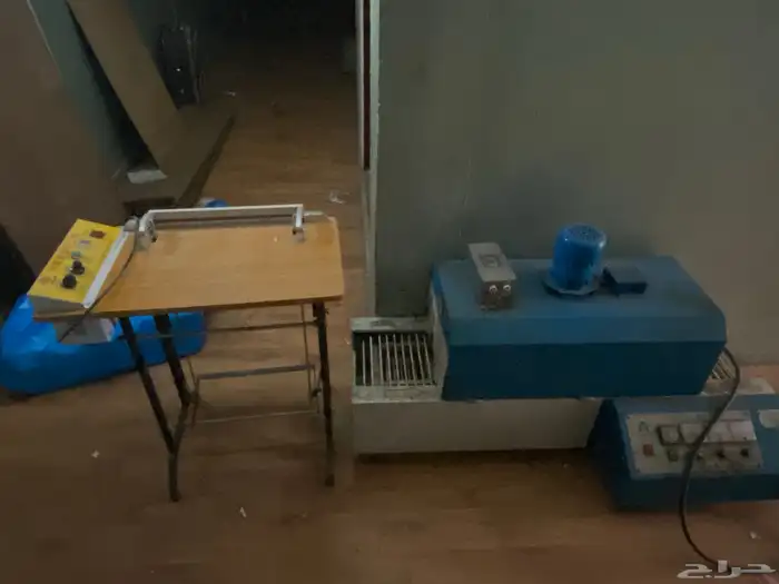 اثاث عماره عباره عن مكاتب و خزان ومكيفات وغيرها 9