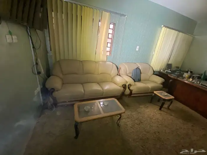 اثاث عماره عباره عن مكاتب و خزان ومكيفات وغيرها 20