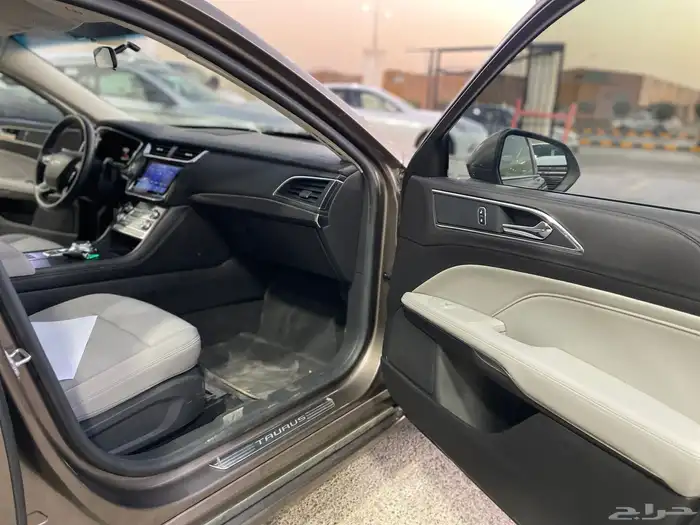 فورد تورس 2020 ممشى 100 الف فقط شرط 17