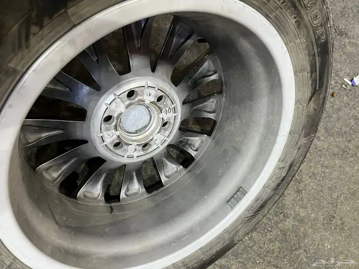 جنوط لاندكروزر اصلي وكاله مع كفرات دنلوب وكاله 20 لاند 25 4