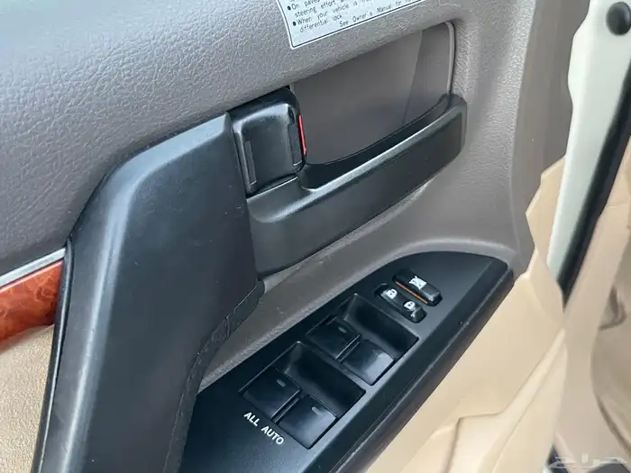 تويوتا لاندكروزر 2013 GXR فل سعودي 15