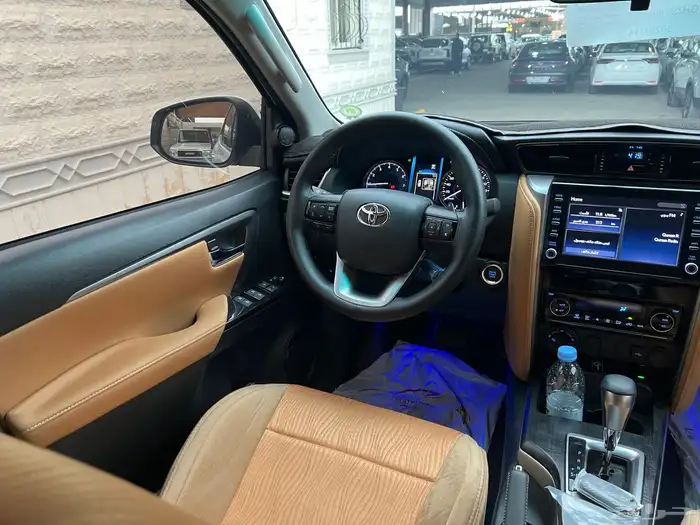 فورتشنر بنزين 2025 فل كامل عداد 19.000 فقط لدى قمة الاطلال 24