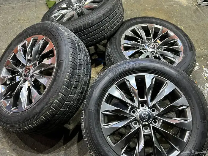 جنوط لاندكروزر اصلي وكاله مع كفرات دنلوب وكاله 20 لاند 25 30