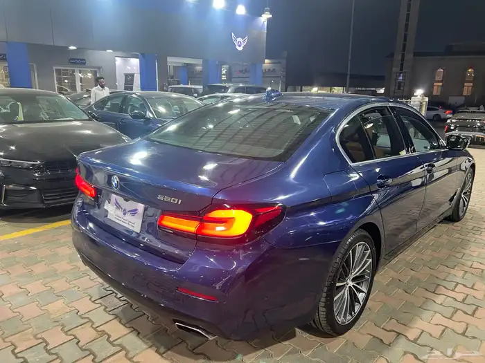 BMW 520i 2023 فتحة متاح تقسيط 7
