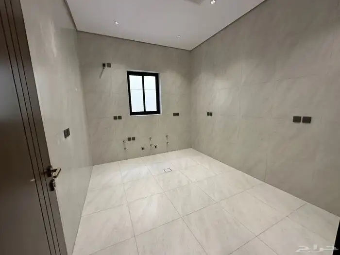 شقه ارضيه للبيع حي الاخضر مستقله ب450 الف 13