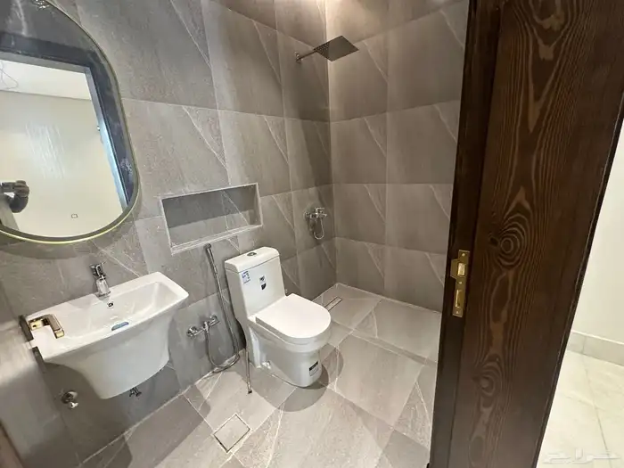 شقه ارضيه للبيع حي الاخضر مستقله ب450 الف 10