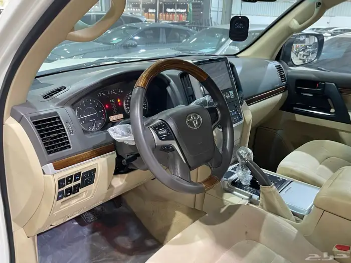 لاندكروزر2016 8