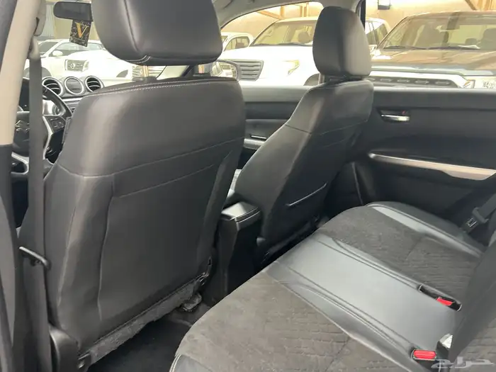 سوزوكي فيتارا 2023 عداد 79.000 دبل دفلك لدى قمة الاطلال 31