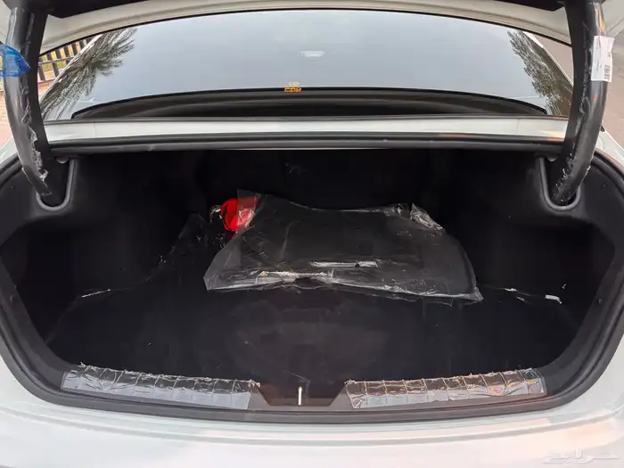 كيا K5 استاندر مطور 2025 بحالة الوكالة 16