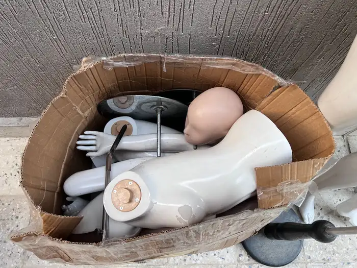 منكان مجسم عرض ملابس 3