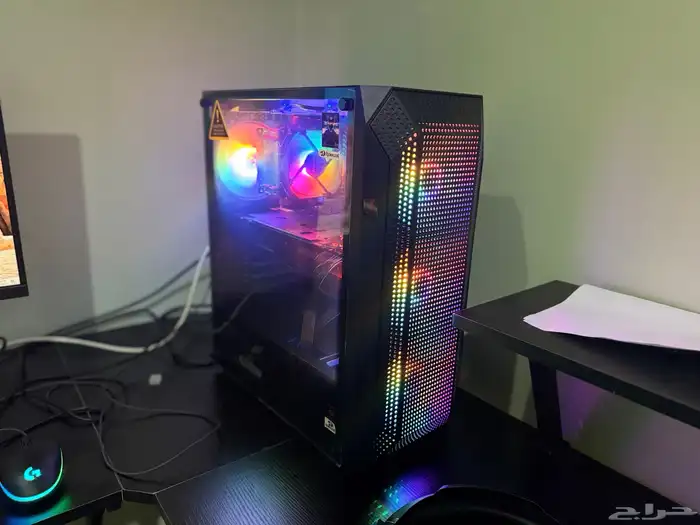 للبيع بي سي قيمنق Pc Gaming شبه جديد مع كراتينه 0
