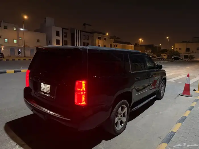 immaculate condition Chevrolet suburban 2016 13
