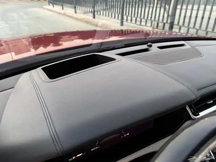 رنج روفر فيلار موديل 2018 ( بحالة ممتازة ) 14