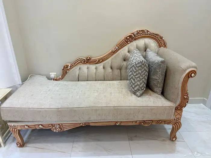 كنب مجلس مع الطاولات 2