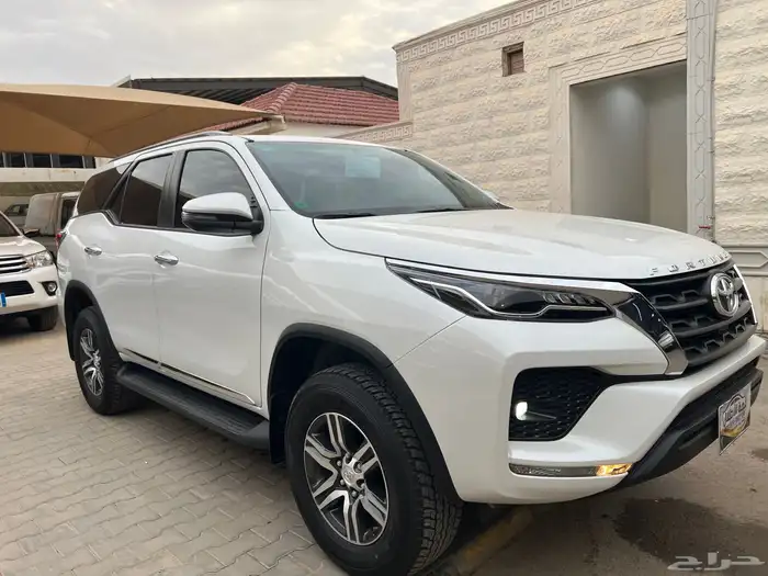 فورتشنر بنزين 2025 فل كامل عداد 19.000 فقط لدى قمة الاطلال 2