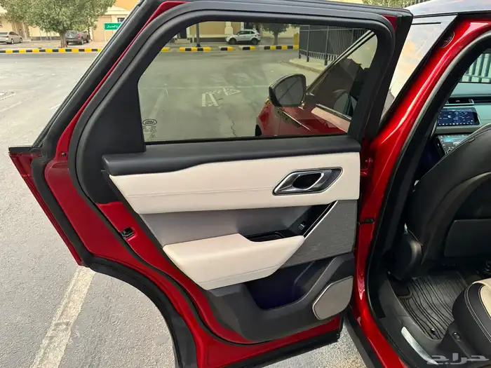 رنج روفر فيلار موديل 2018 ( بحالة ممتازة ) 31