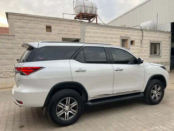 فورتشنر بنزين 2025 فل كامل عداد 19.000 فقط لدى قمة الاطلال 9