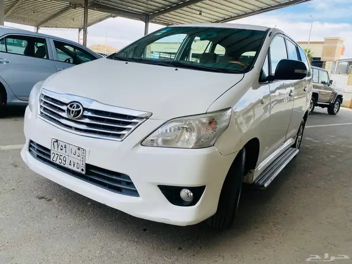 تويوتا انوفا 2015 4
