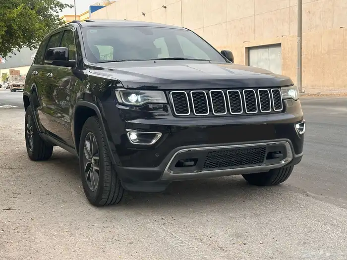 جيب جراند شيروكي 2019 ليمتيد V6 بانوراما نضيف للمستخدم 2