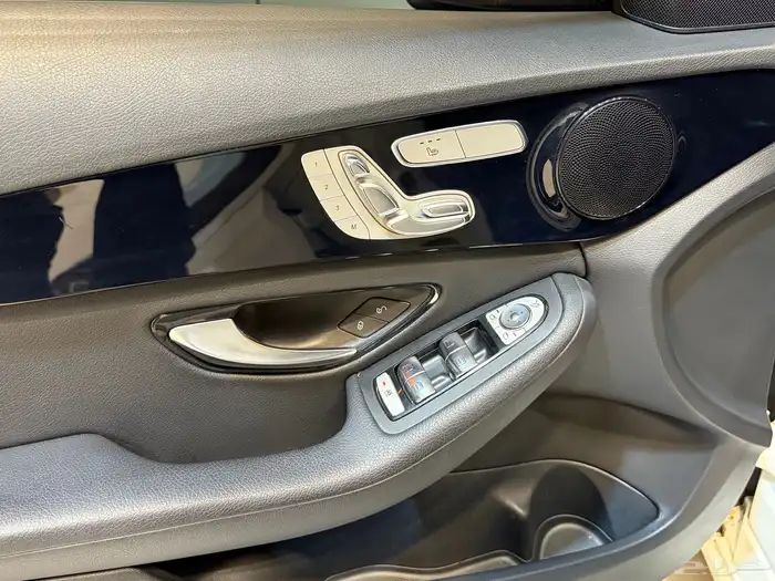 مرسيدس C200 2020 (( بحالة ممتازة )) 18