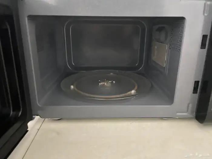 ميكرويف جديد ما استخدم حجم وسط 3
