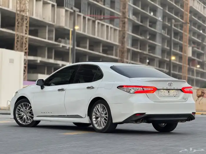 كامري 2020. جراندي 6