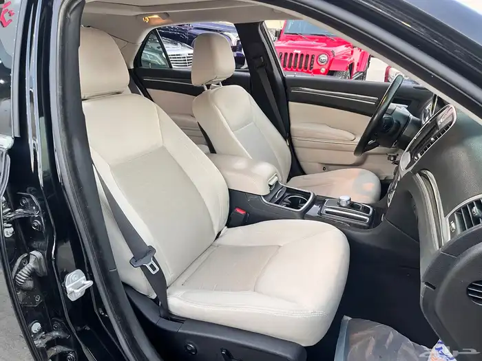 كرايزلرM300 موديل 2021 13