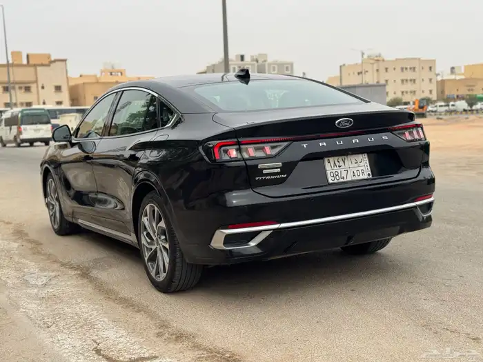 فورد توروس 4