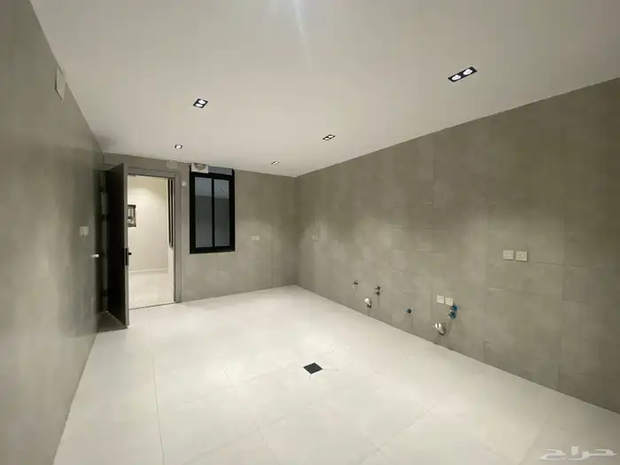 ادوار علويه بمصعد جاهز 6 غرف أبها جميع الضمانات 11