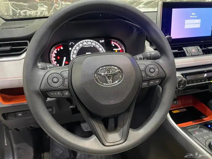 تويوتا راف 4 2025 أدفنشر سعودي ( بنزين) 2.5L 12