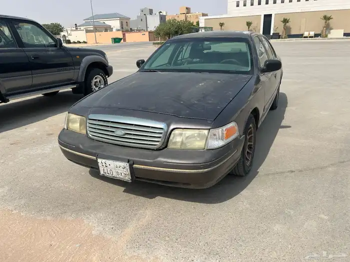 البيع كراون فكتويا 2001 يحمل لوحه 1