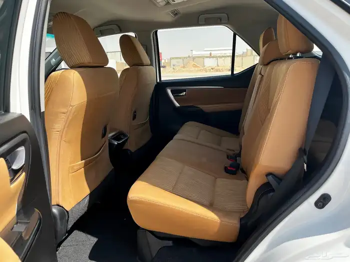 تويوتا فورتشنر VX بنزين موديل 2022 9