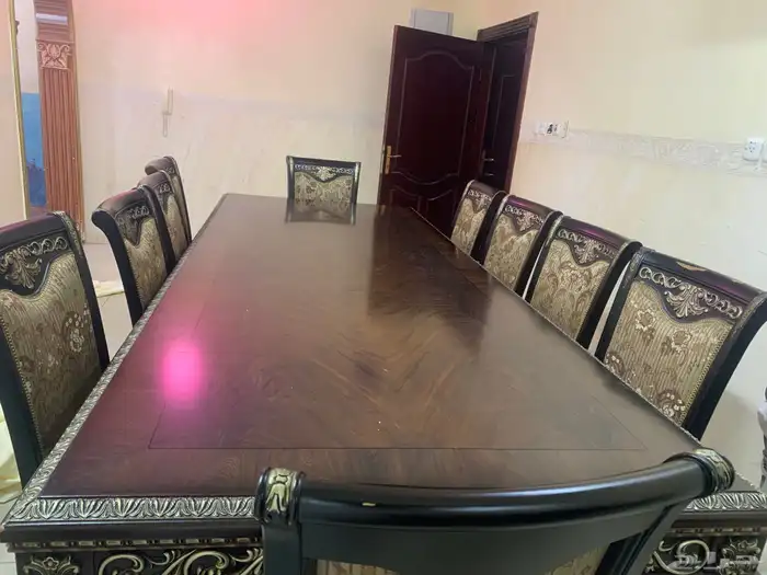 للبيع طاولة طعام 10كراسي 0