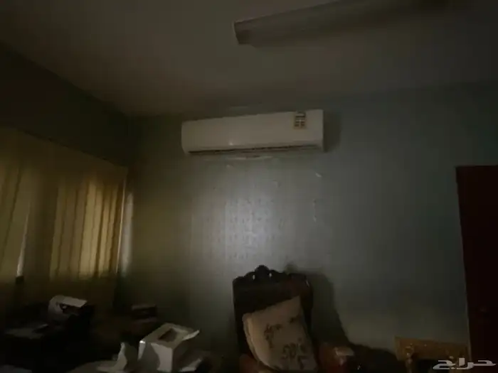 اثاث عماره عباره عن مكاتب و خزان ومكيفات وغيرها 18