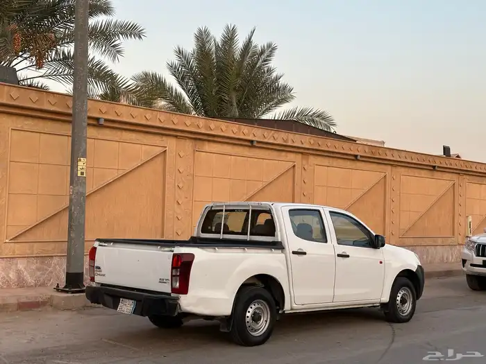 ايسوزو ديماكس 2018 نظيف للبيع 6