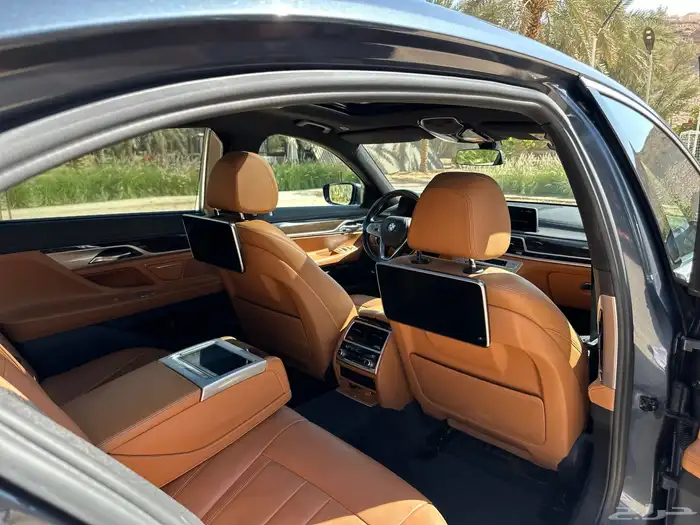 للبيع بي ام دبليو 730 2017 13