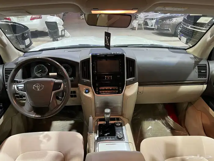 جي اكس ار 2021 مخزن خليجي V8 بنزين 20