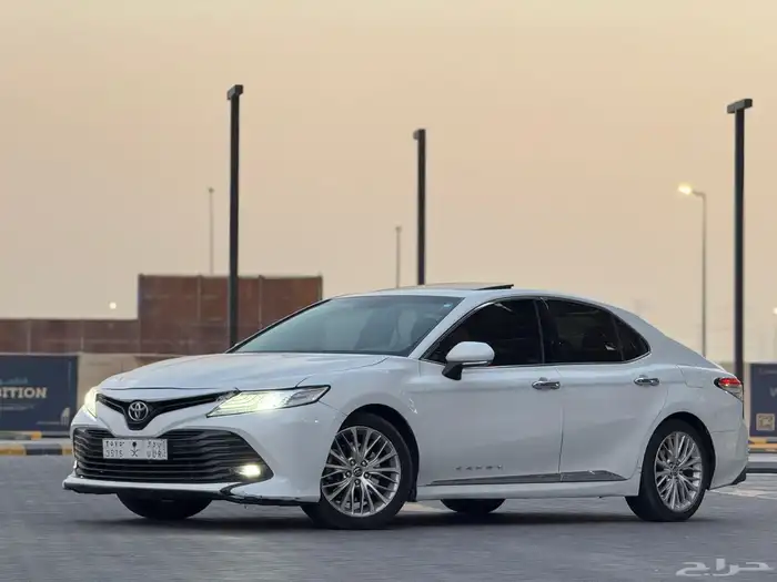 كامري 2020. جراندي 3