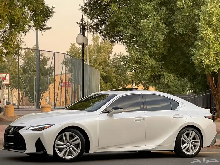 لكزس-IS300-2023(ممشي39الف) 16