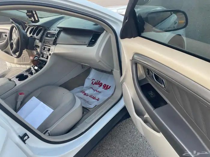 فورد تورس سيدان 2011 17