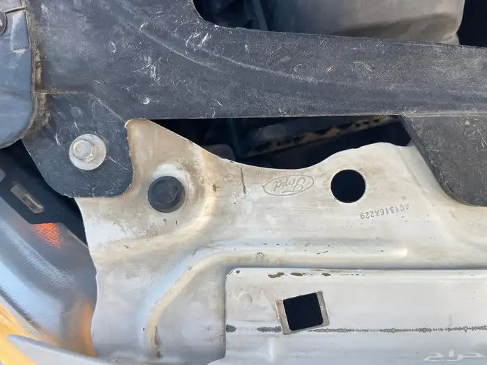 فورد تورس سيدان 2011 20