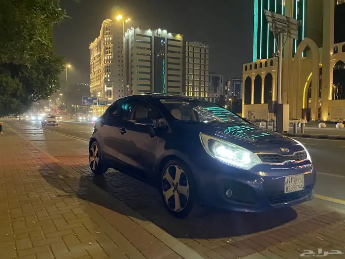 كيا ريو هاتش باك 2015 10