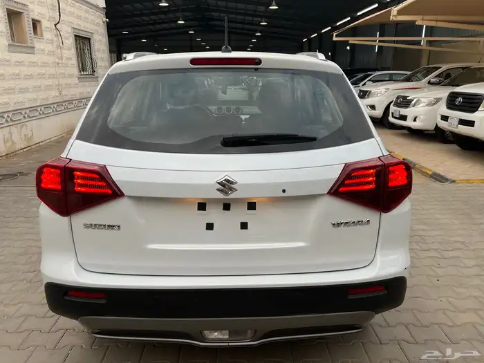 سوزوكي فيتارا 2023 عداد 79.000 دبل دفلك لدى قمة الاطلال 11