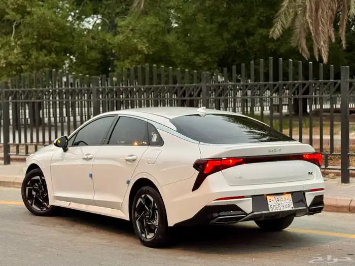 كيا K5 استاندر مطور 2025 بحالة الوكالة 5