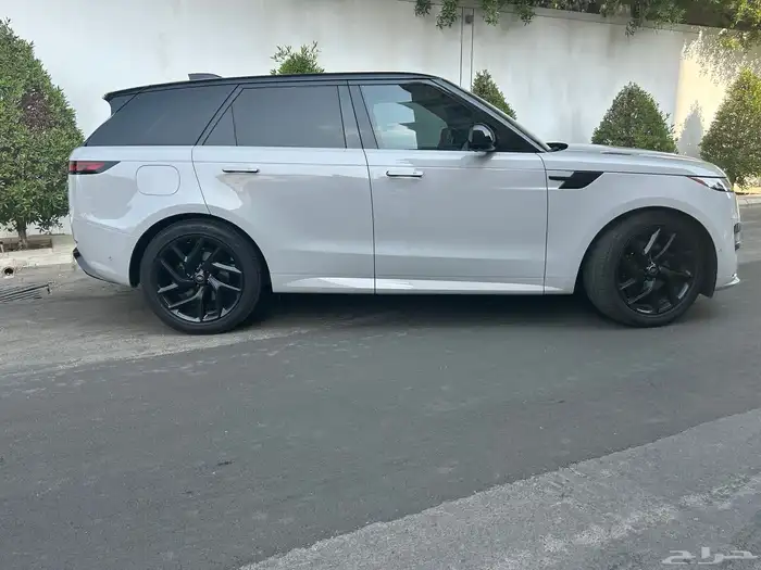 ارخص رنج روفر سبورت P400 S Dynamic في السعودية 9
