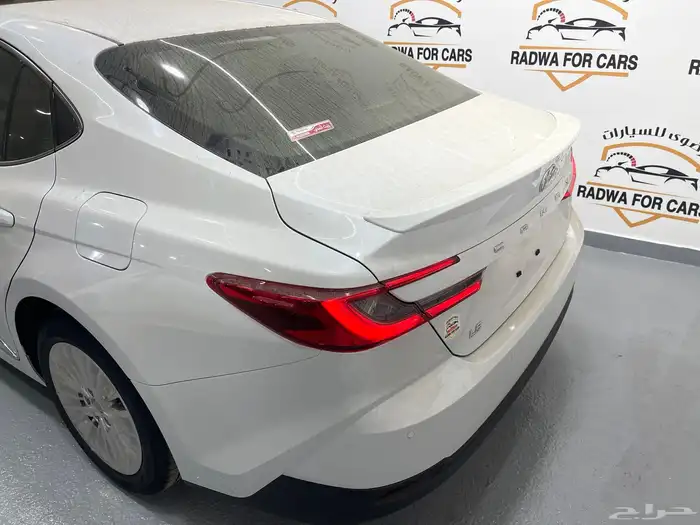 تويوتا كامري ال اي بنزين 2025 5