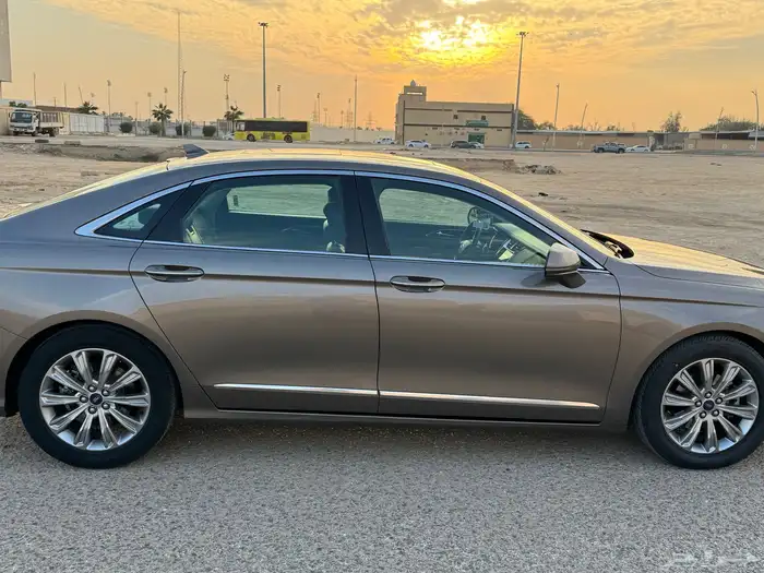 فور تورس اعلاني السابق 7