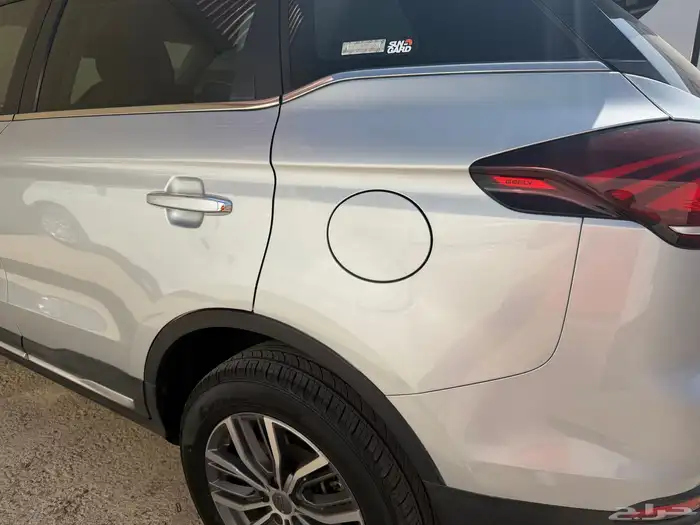 سيارة جيب جيلي 5