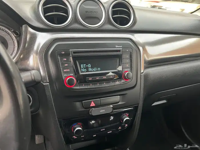 سوزوكي فيتارا 2023 عداد 79.000 دبل دفلك لدى قمة الاطلال 40